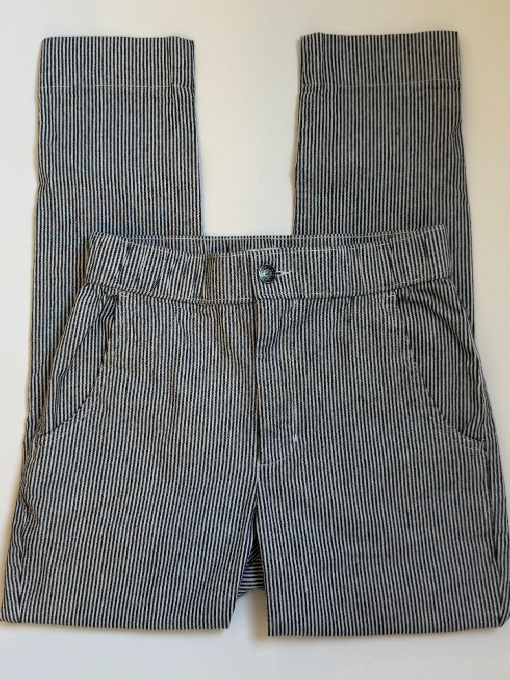 Hollister Co Women's High-Rise Striped Tapered Cropped Pants Size XS Gray White